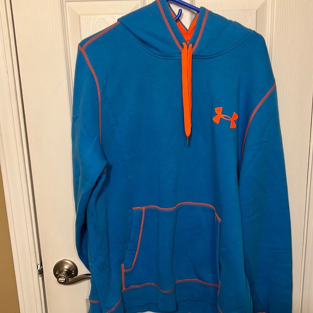 Mens Under Armour sweatshirt